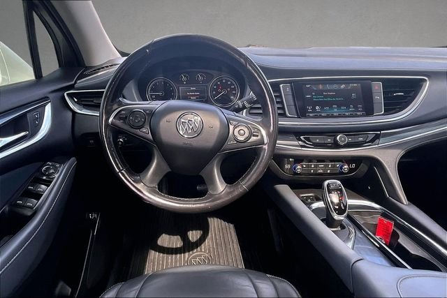 Used 2019 White Buick Essence image 5