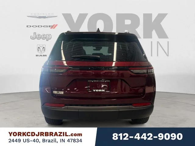 New 2026 Velvet Red Pearl-Coat Exterior Paint Jeep Laredo image 4