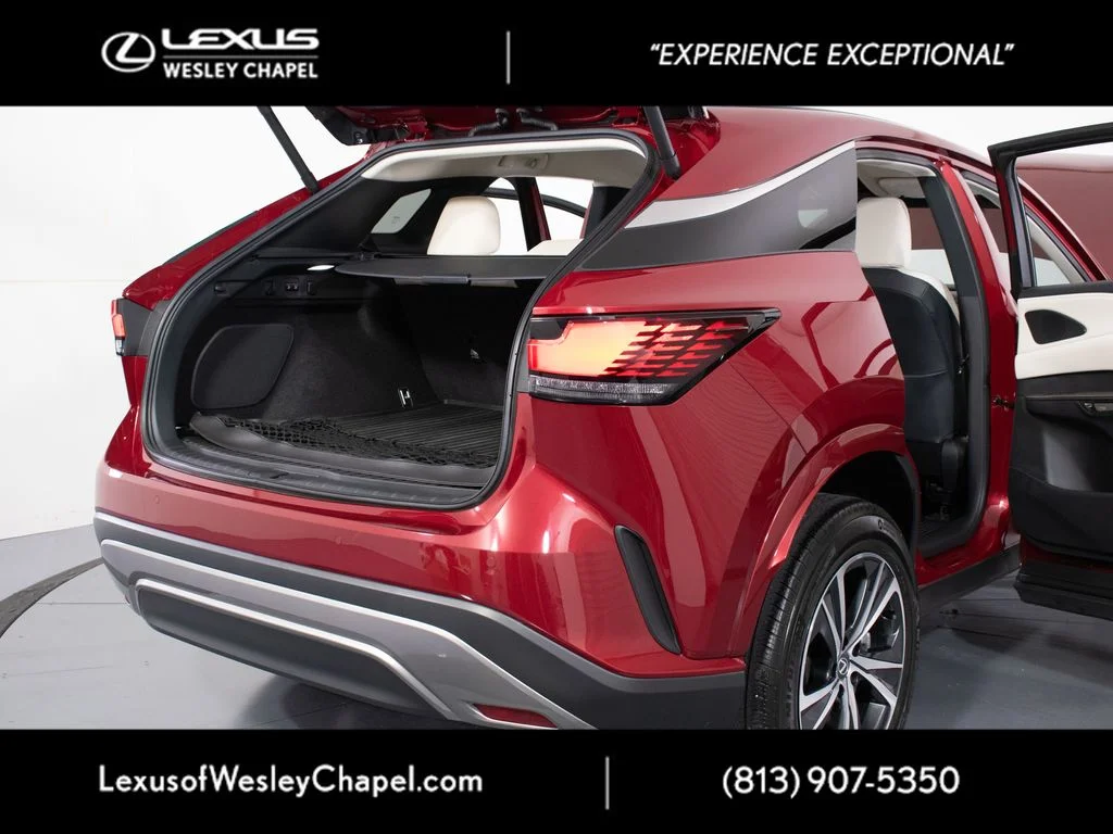 Used 2023 Red Lexus 350 image 12