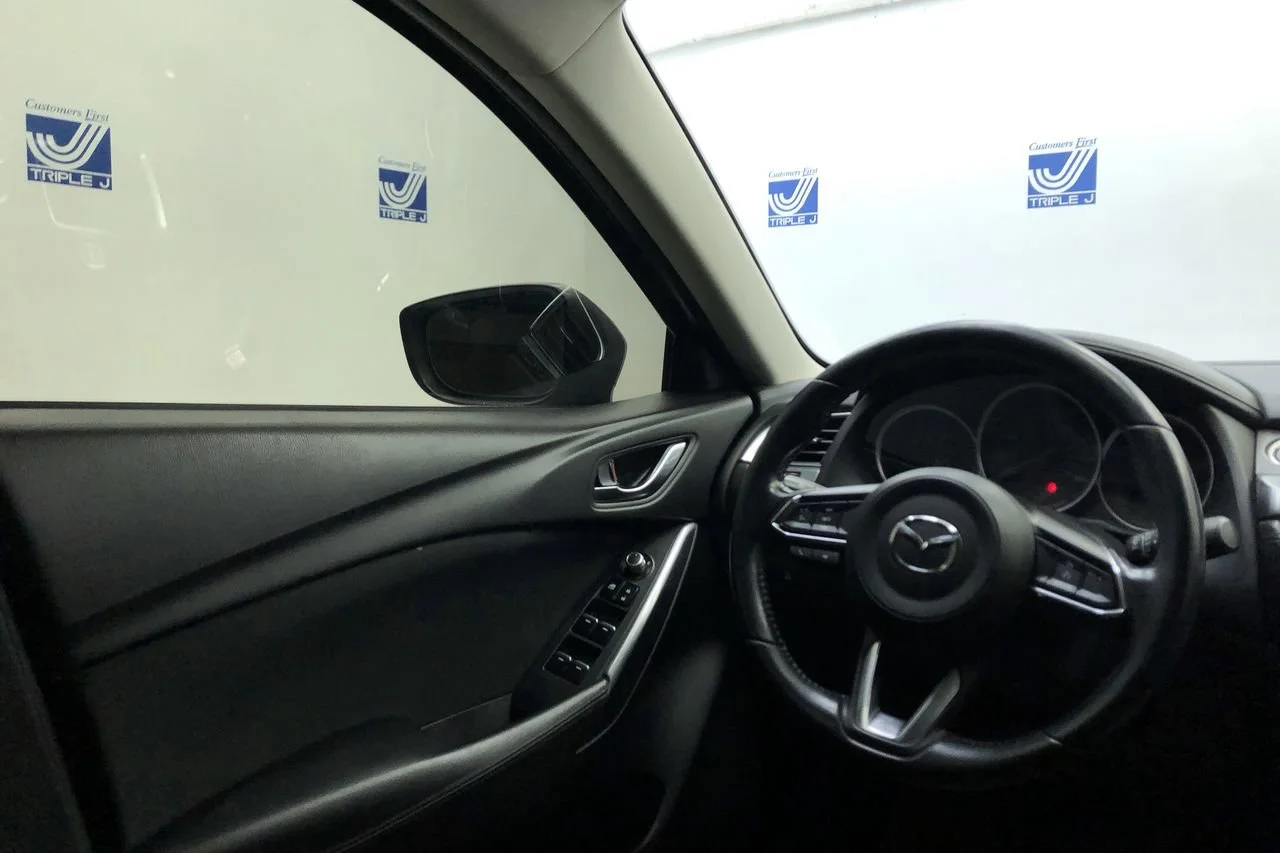 Used 2017 Deep Crystal Blue Mazda Sport image 17