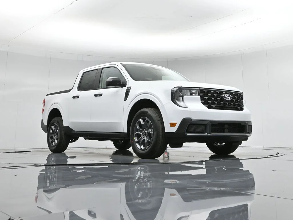 New 2026 Oxford White Ford XLT image 44