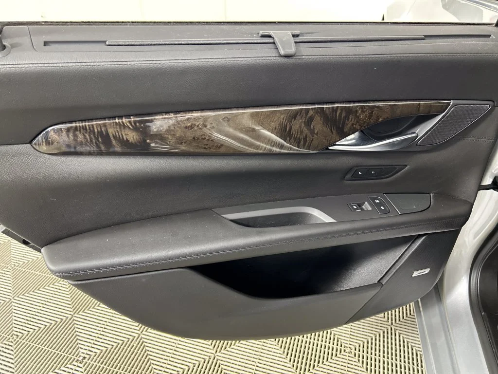 Used 2018 Silver Cadillac 3.6L Luxury image 16