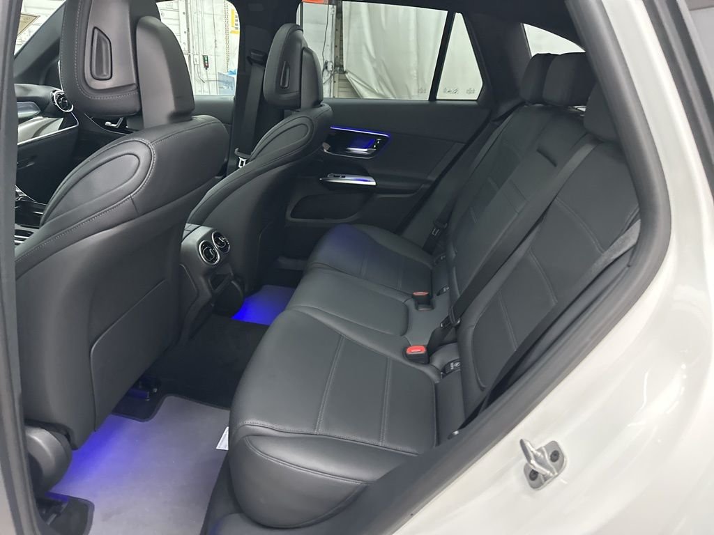Used 2026 White Mercedes-Benz GLC 300 image 22
