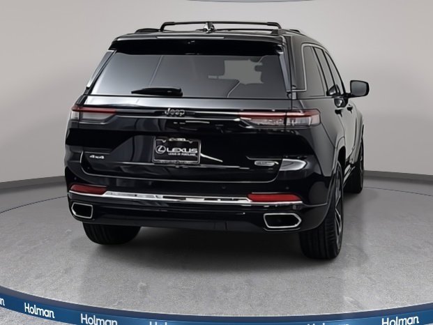 2022 Jeep Grand Cherokee Overland photo 3