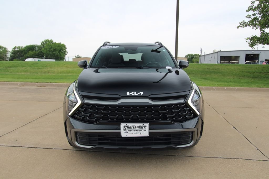 Used 2023 Black Kia X-Line image 2