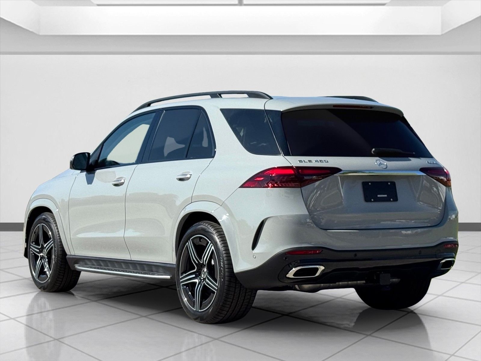 New 2026 MANUFAKTUR Alpine Grey Mercedes-Benz GLE 450 image 4