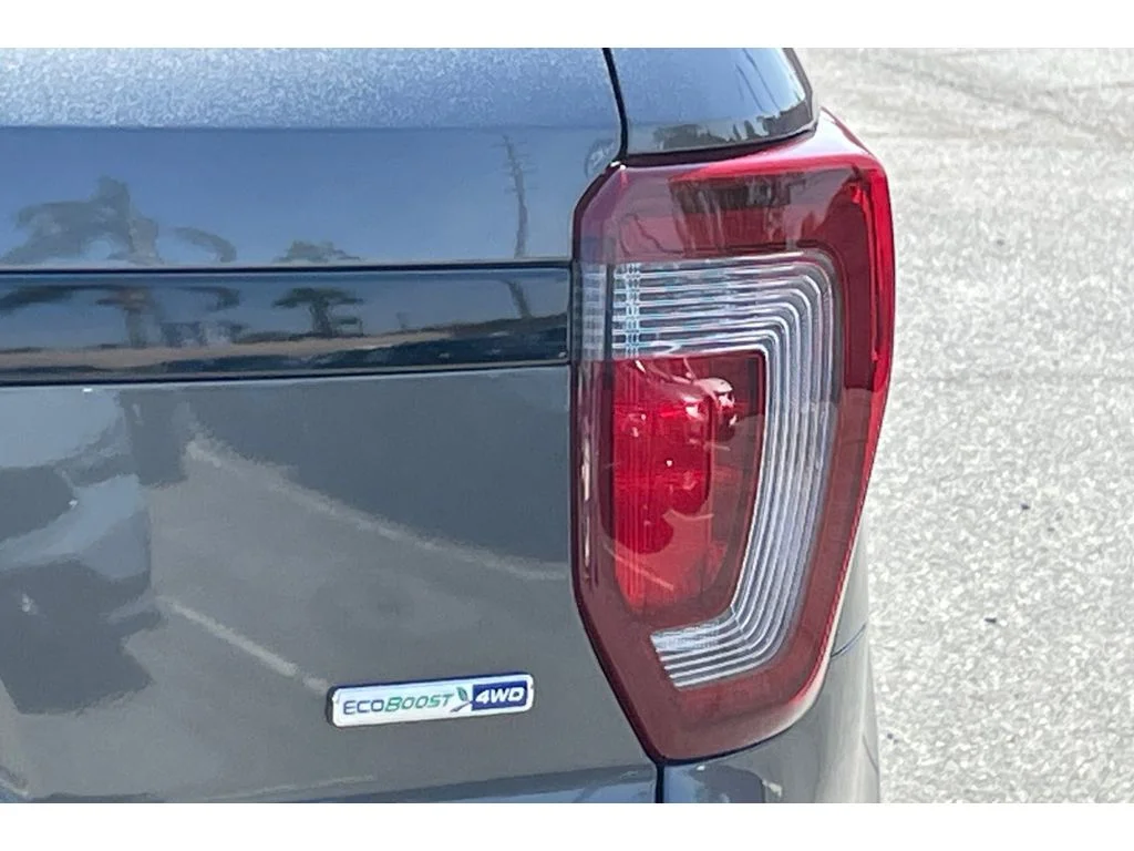 Used 2017 Magnetic Metallic Ford Sport image 51