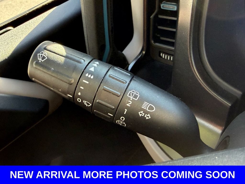 Used 2022 Gray Ford Wildtrak image 30