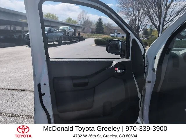 Used 2015 White Nissan S image 8