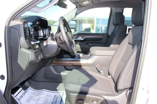 2026 Chevrolet Silverado 3500 HD LT - Photo 13