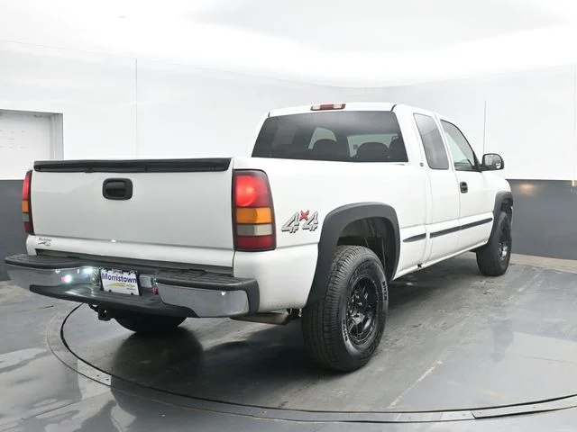 Used 2000  GMC SLE image 13