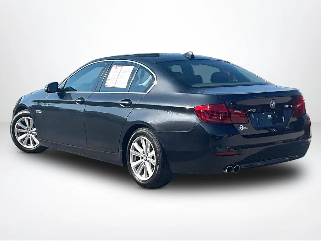 Used 2016 Gray BMW 528i xDrive image 13