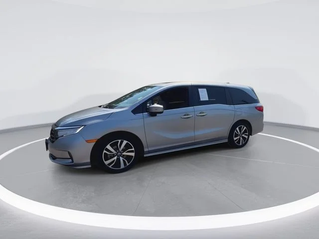 Used 2023 Silver Honda Touring image 5