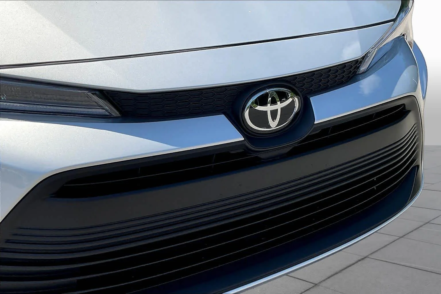 Used 2026 Classic Silver Metallic Toyota LE image 29