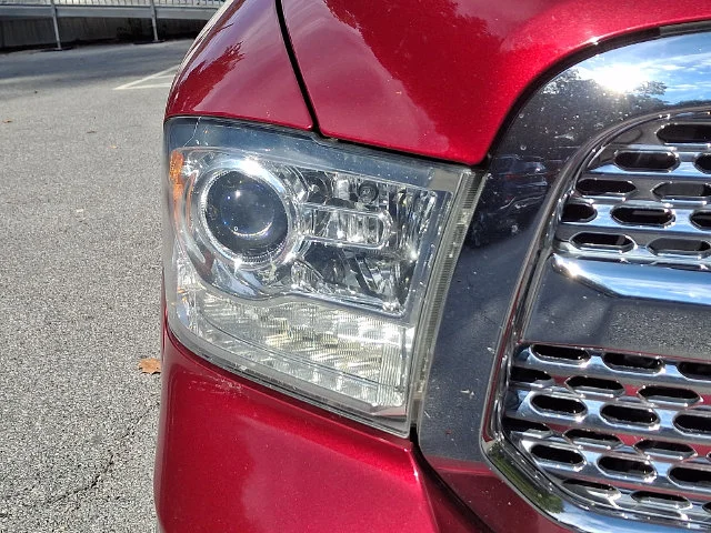 Used 2015 Red Ram Laramie image 10