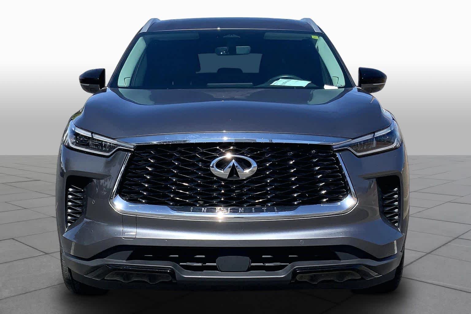 Used 2023 Graphite Shadow INFINITI LUXE image 4