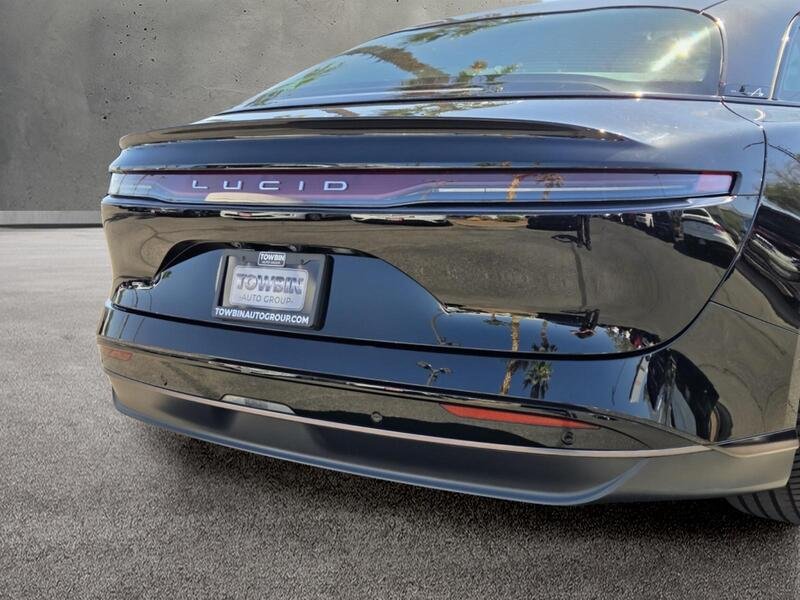 Used 2024  Lucid Touring image 22