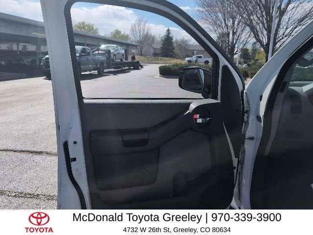 Used 2015 White Nissan S image 8