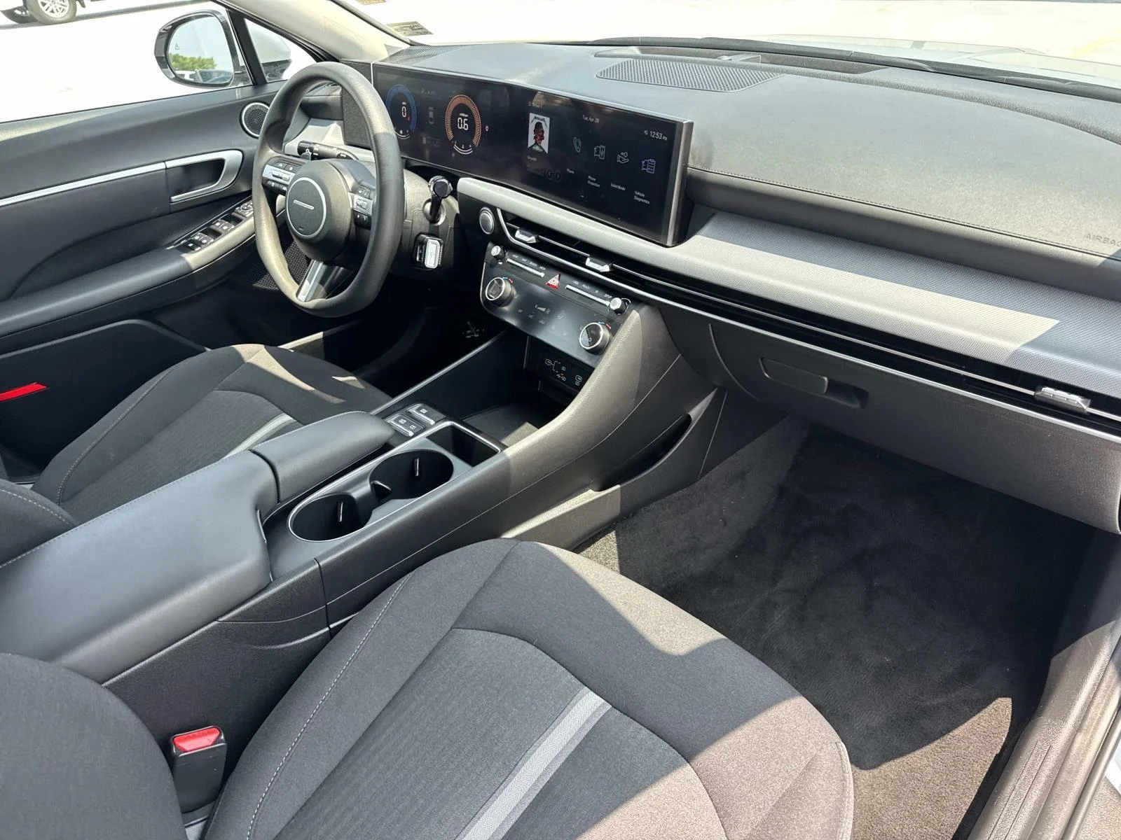 2025 Hyundai Sonata SEL - Photo 12
