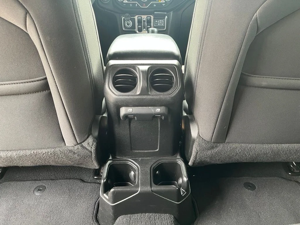 Used 2023 Granite Jeep Sport S image 27