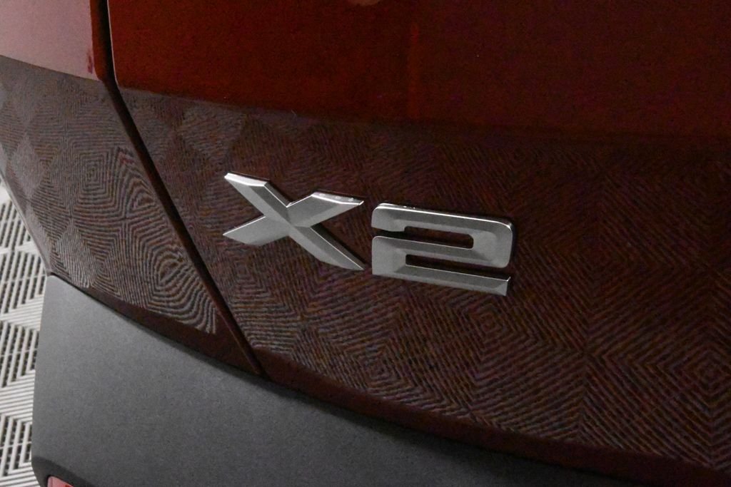 Used 2026 Red BMW xDrive28i image 39
