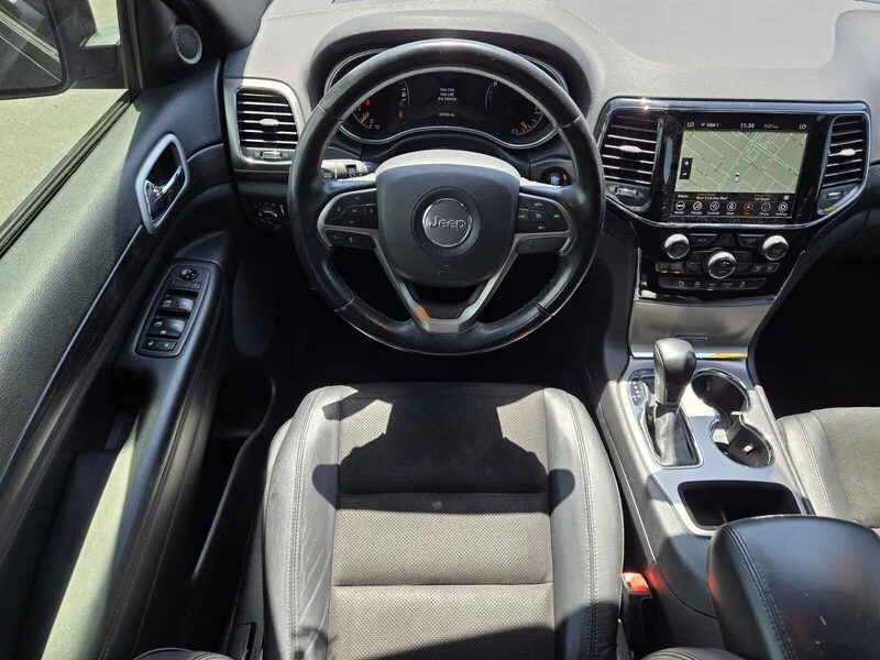 Used 2020 Diamond Black Crystal Pearlcoat Jeep Altitude image 11