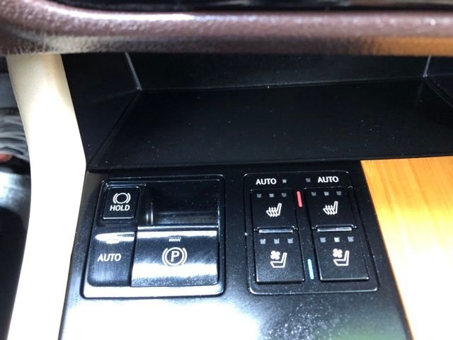 Used 2019 White Lexus 350 image 37