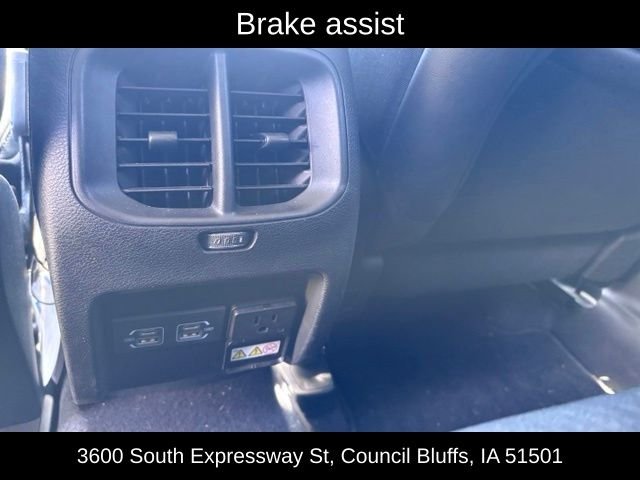 Used 2022 White Jeep Latitude Lux image 34