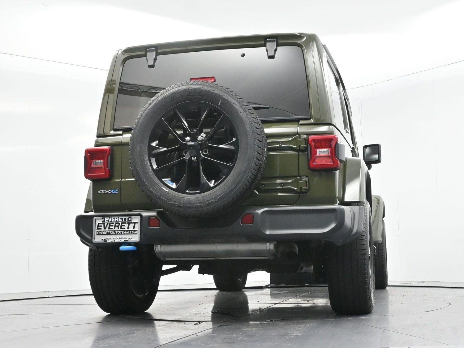 Used 2023 Sarge Green Clearcoat Jeep Sahara image 51
