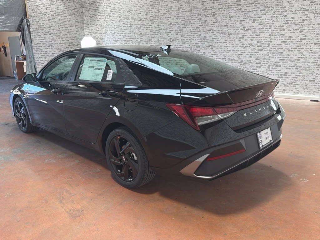 New 2026 Abyss Black Hyundai SEL Sport Plus image 5