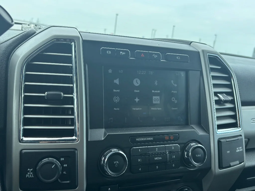 Used 2017 Shadow Black Ford Lariat image 27