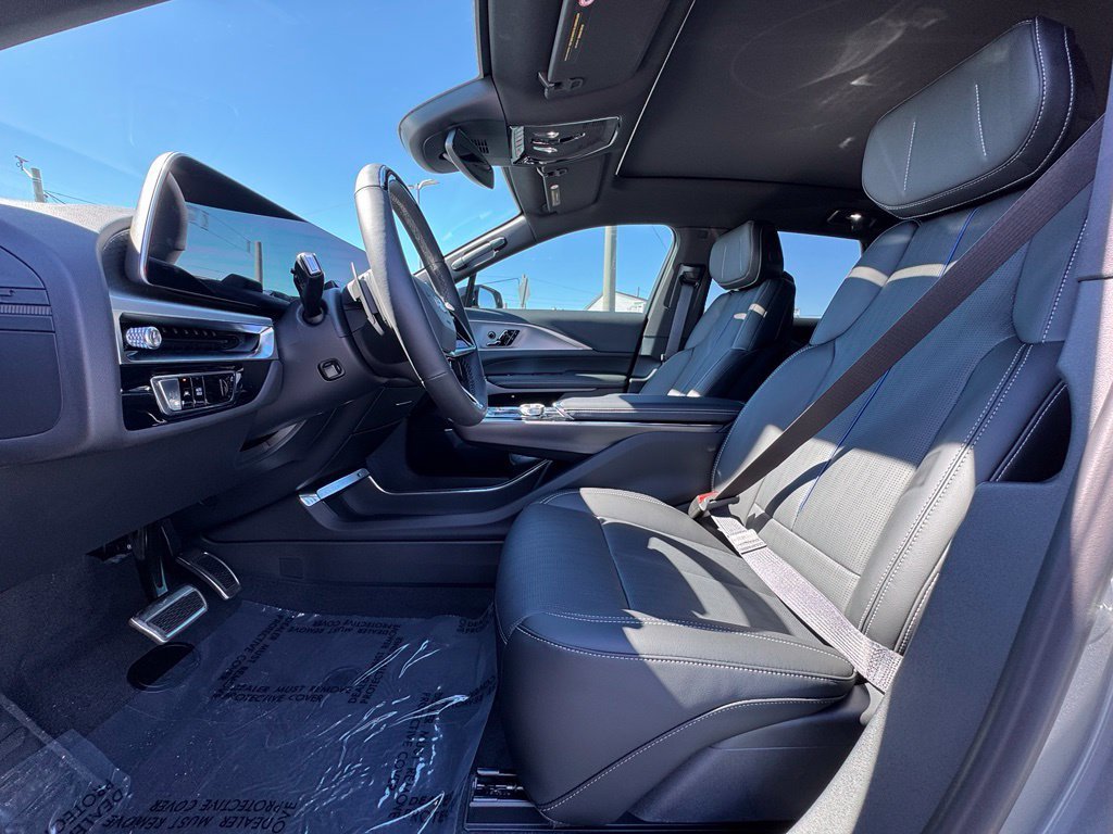 2027 Cadillac LYRIQ Sport - Photo 22