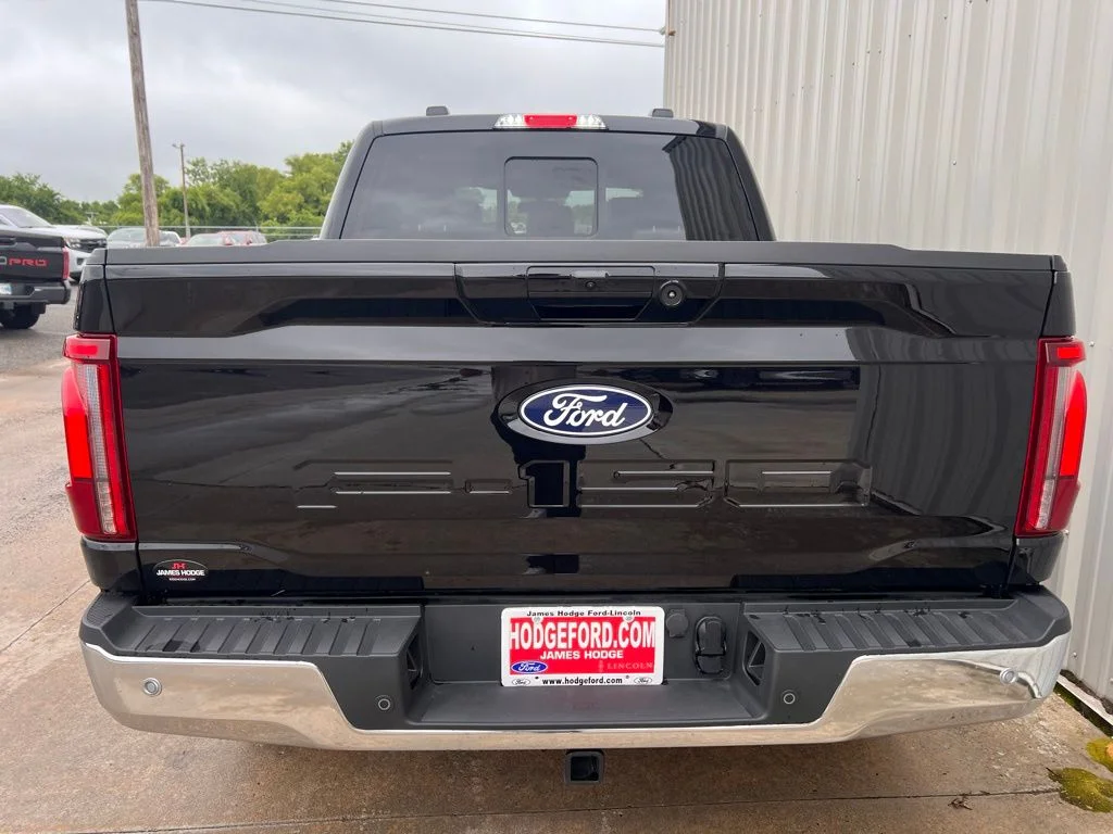 2025 Ford F-150 Lariat - Photo 10