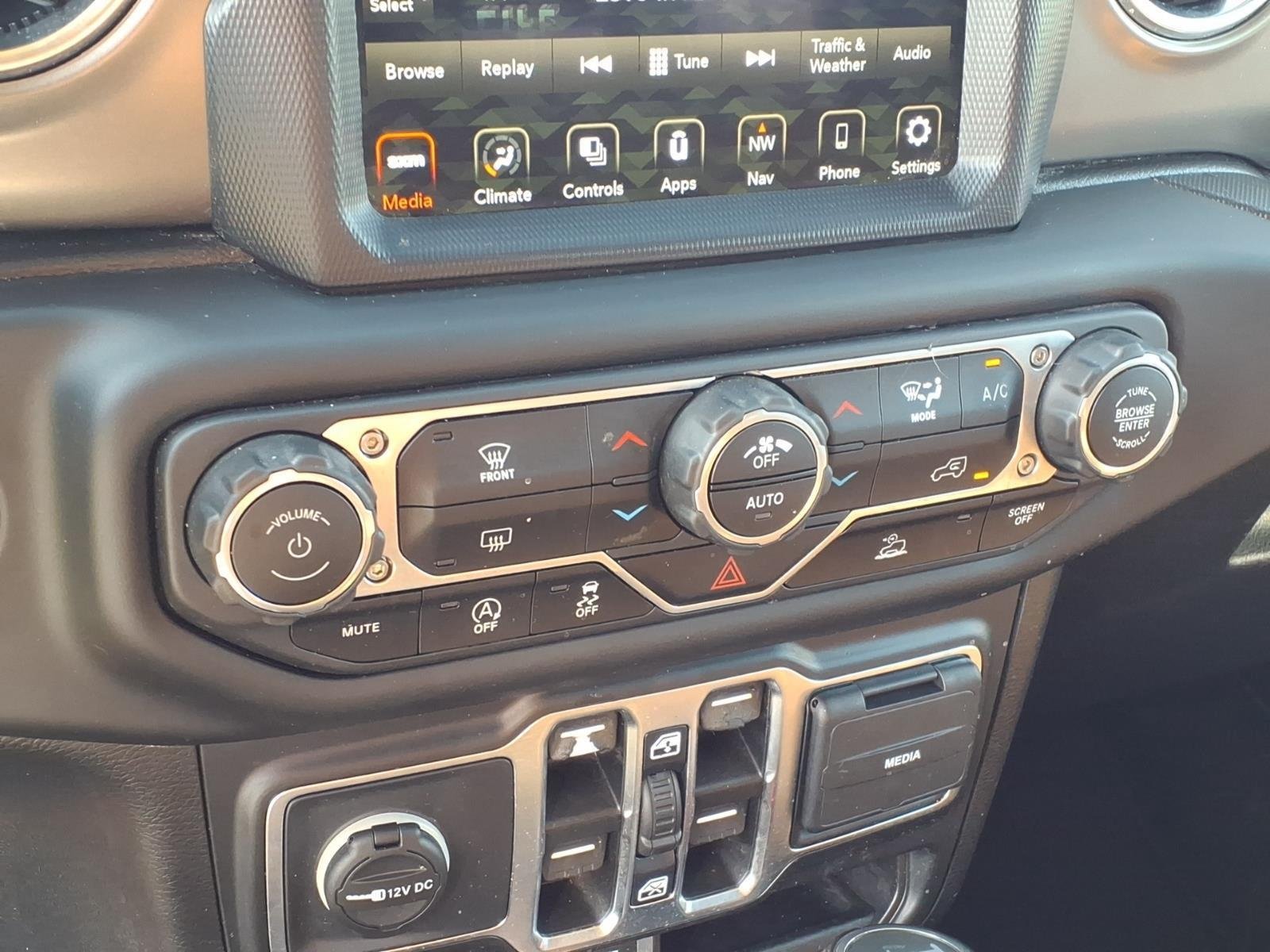 Used 2021 Hydro Blue Pearlcoat Jeep Unlimited Rubicon image 23