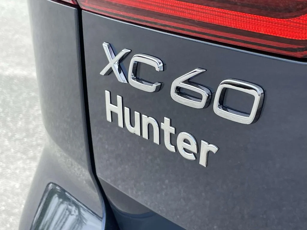 New 2026 Denim Blue Metallic Volvo Ultra image 29