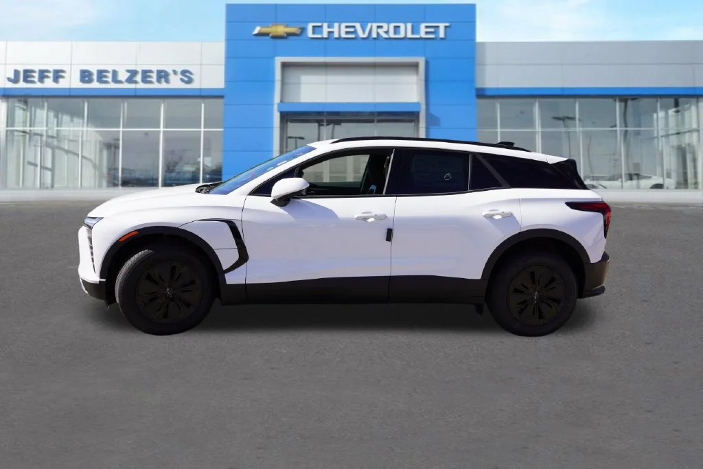 New 2027 Summit White Chevrolet LT image 6
