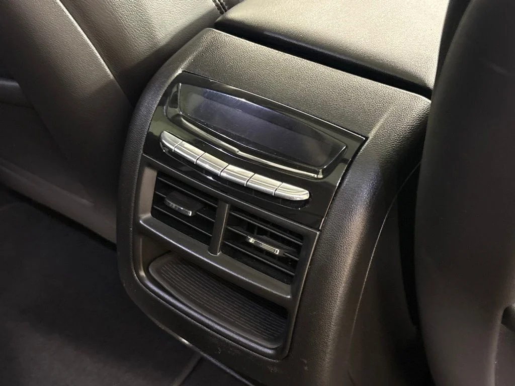Used 2018 Silver Cadillac Premium Luxury image 27