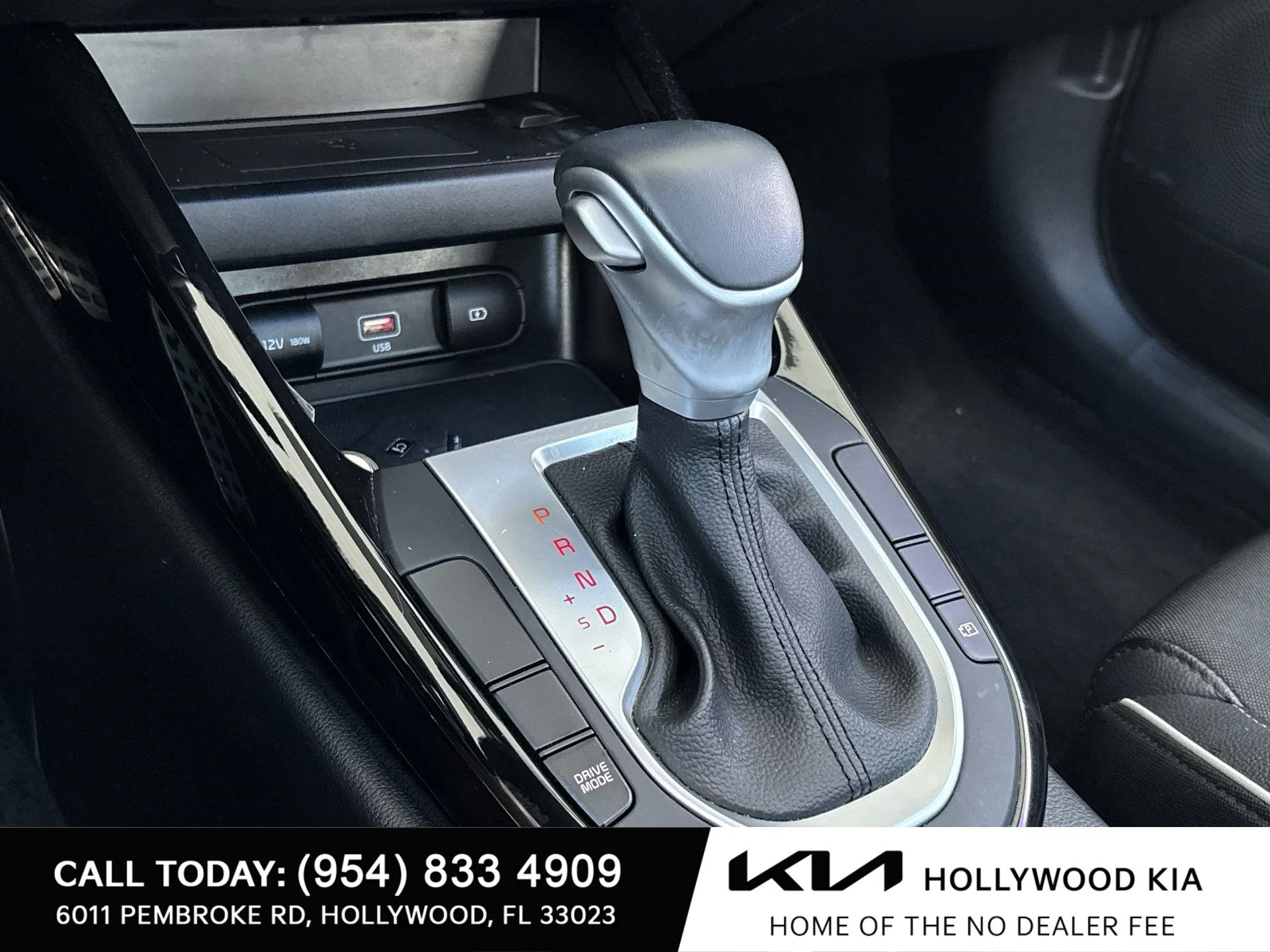Used 2024 Snow White Pearl Kia GT-Line image 22