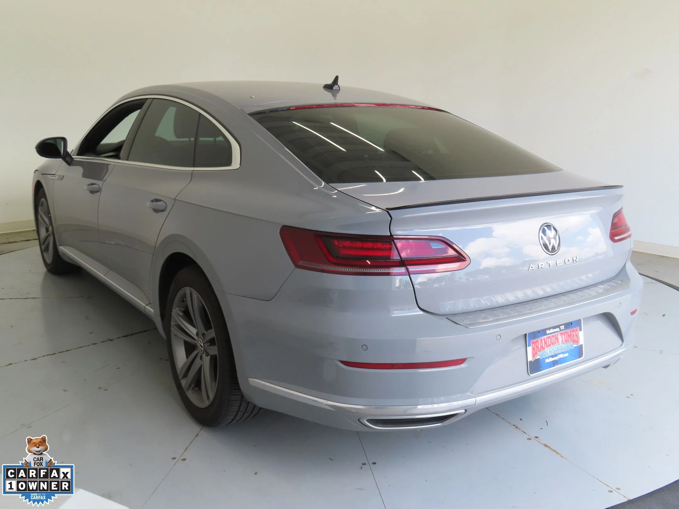 Used 2023 Gray Volkswagen 2.0T SE R-Line image 6