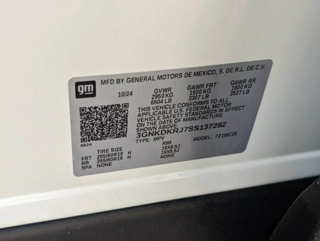 New 2025 Summit White Chevrolet LT image 14