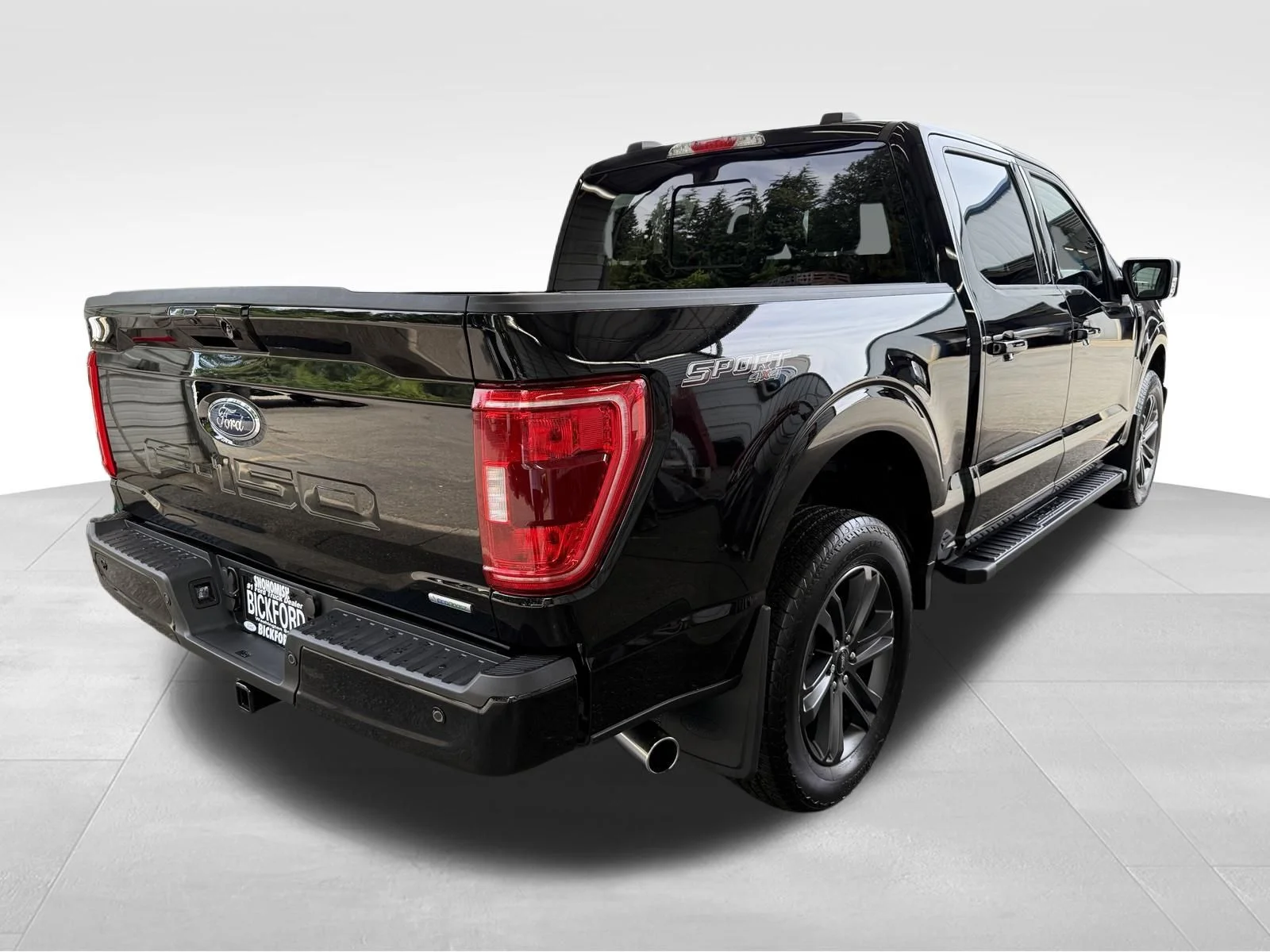 Used 2023 Black Ford XLT image 5