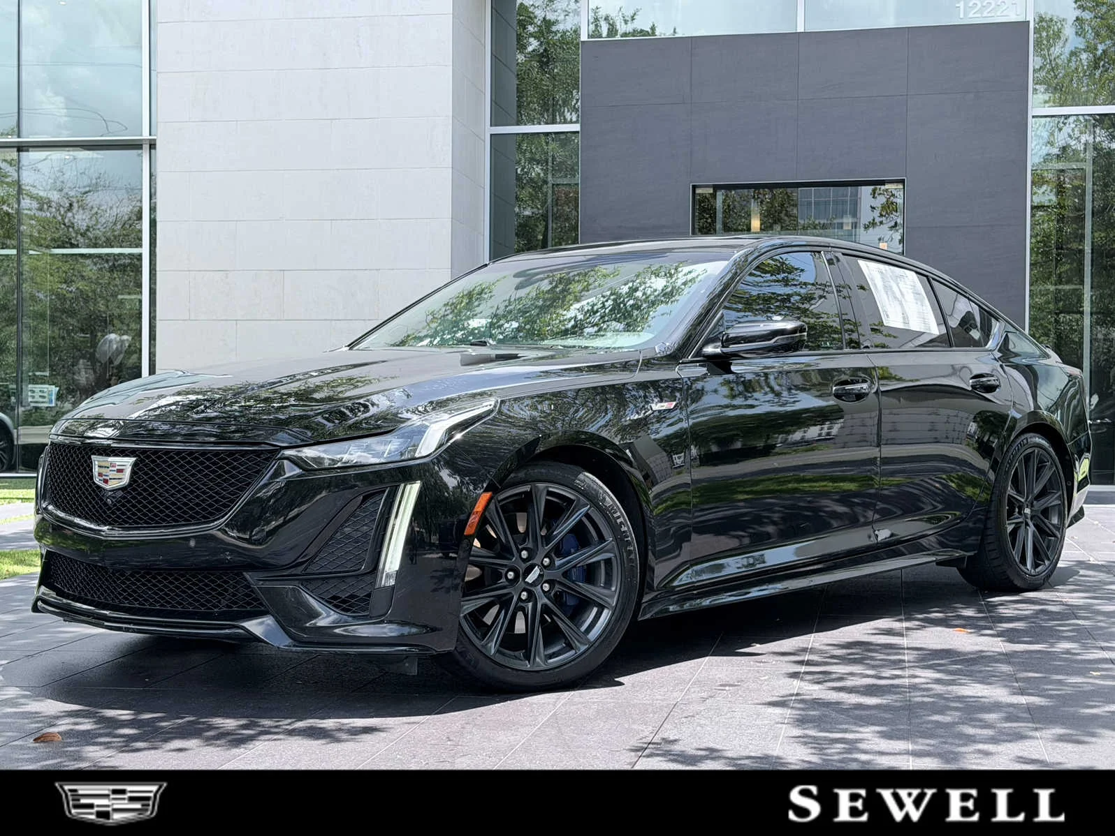 2022 Cadillac CT5 V-Series's photo