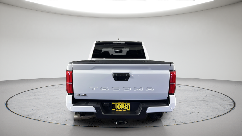 2025 Toyota Tacoma SR5 - Photo 9