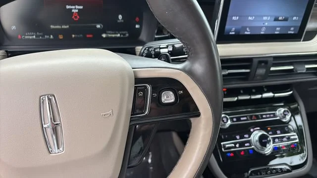 Used 2020 White Lincoln Reserve image 24