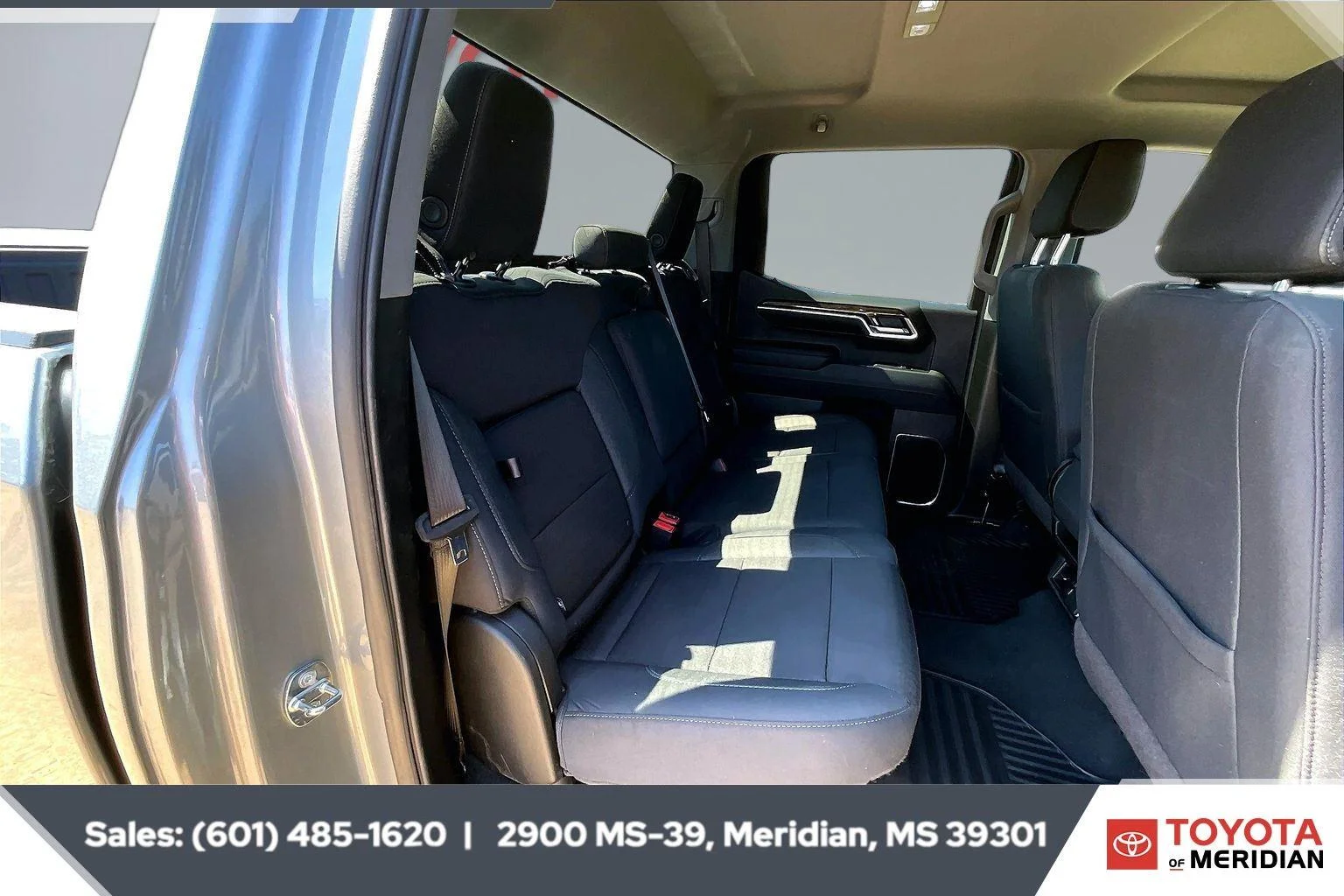 Used 2024 Sterling Metallic GMC Elevation image 19