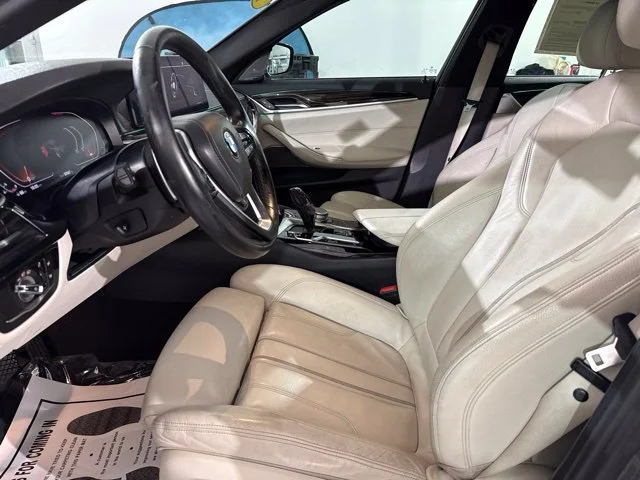 Used 2021 Gray BMW 530i xDrive image 19