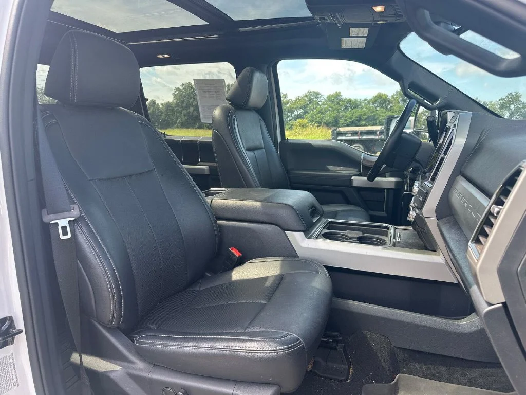 Used 2022 White Ford Lariat image 18