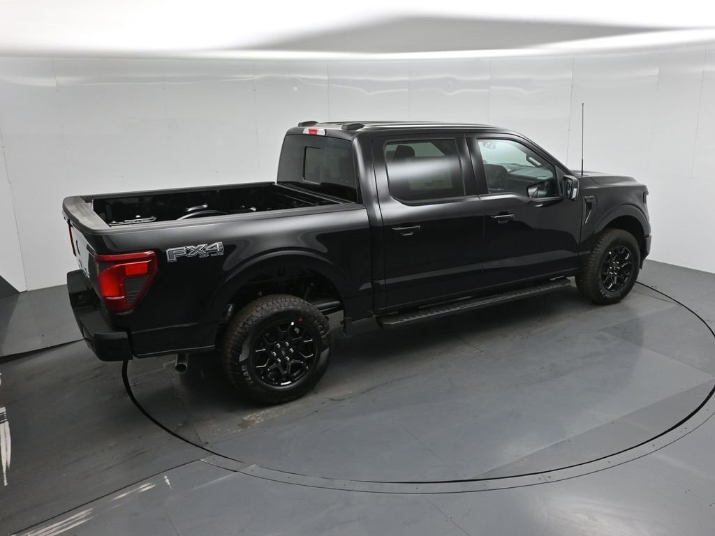 New 2026 Agate Black Metallic Ford XLT image 38