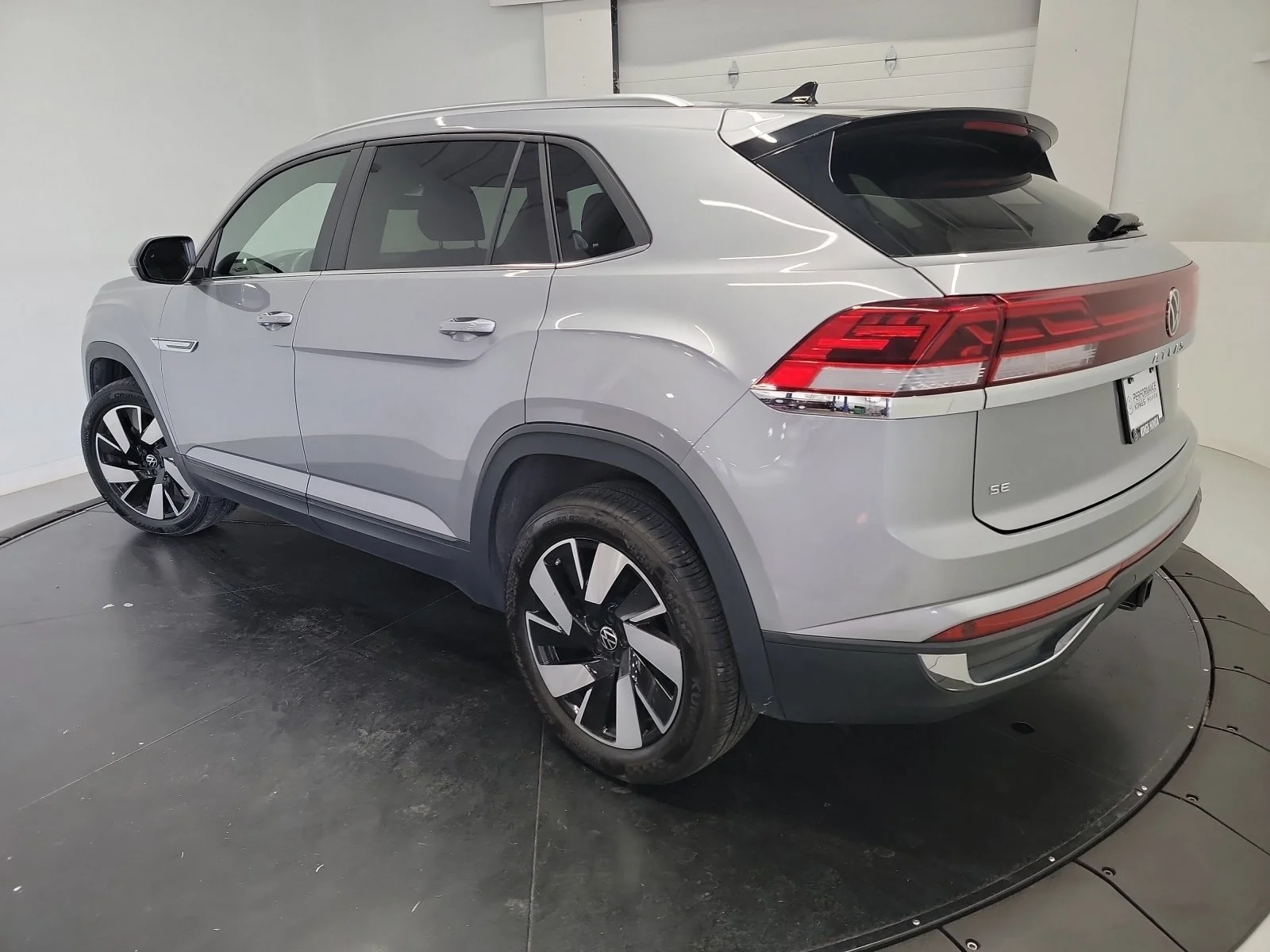 Used 2024 Silver Mist Metallic Volkswagen 2.0T SE w/Technology image 5