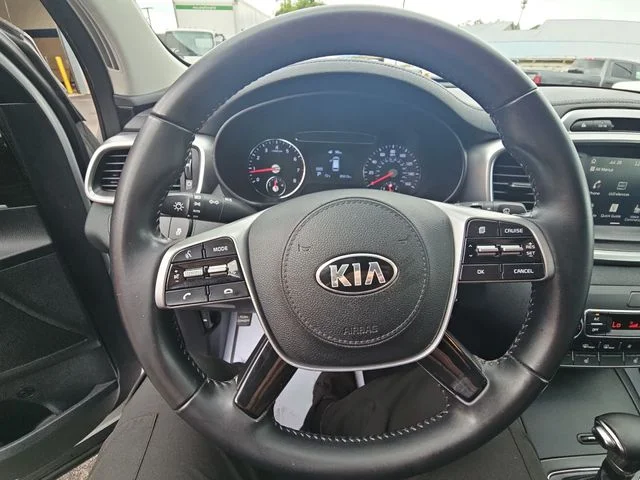 Used 2019 Silver Kia LX image 36